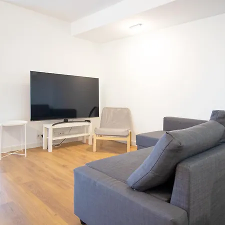 Global Properties, Resplandeciente En Canet Canet d'En Berenguer
