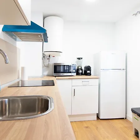 Global Properties, Resplandeciente En Canet Canet d'En Berenguer